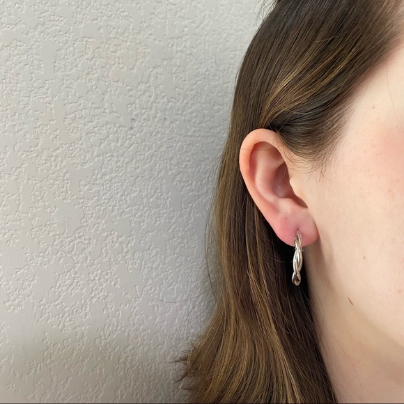 Twisted Braid Wire Metal Earrings - Picture 5 of 16